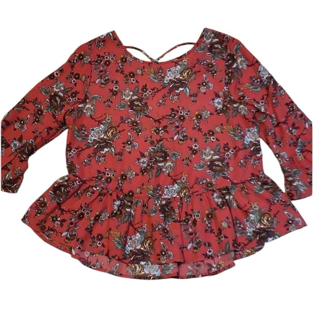 One ❤️ Clothing Fall Blouse! Ruffles, strappy, Medium
